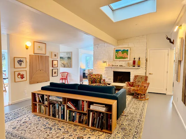 33323 SE 42nd St, Fall City, WA 98024