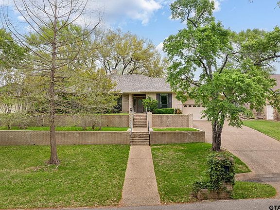 5th image of 117 Williamsburg Ln