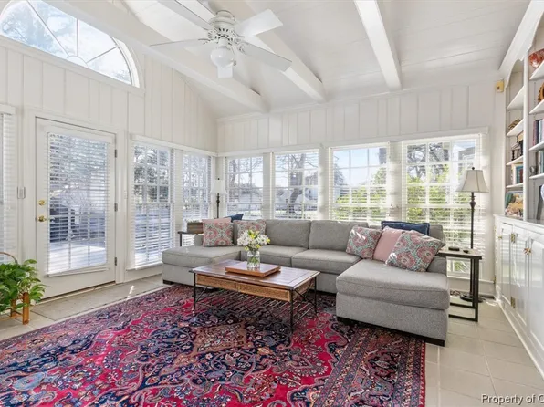 3463 Lisburne Ln, Hayes, VA 23072