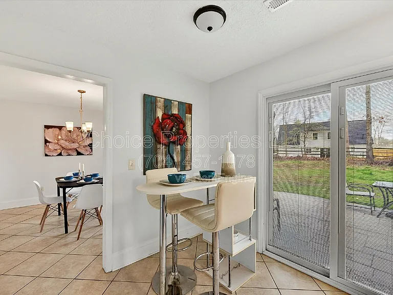 8413 Red Setter Ln — Photo 12