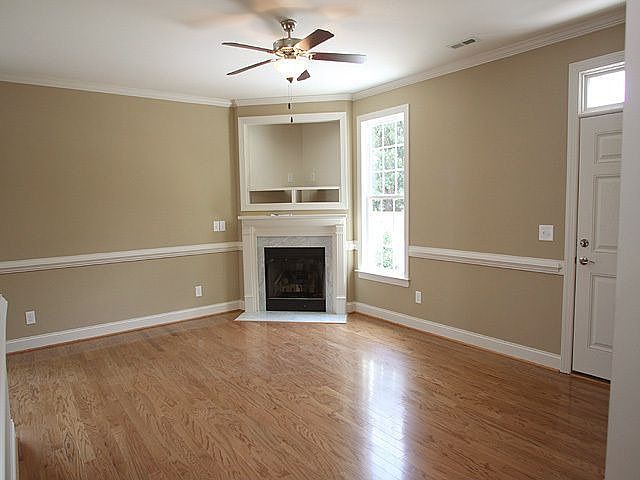 2nd image of 746 Barlang Cir