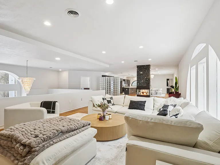 1397 Glencoe Ave — Photo 19
