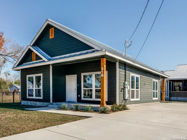 316 E Austin St, New Braunfels, TX 78130