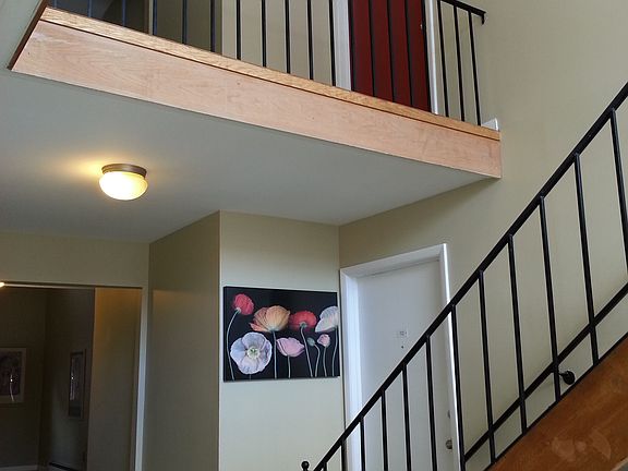 5th image of 525 Fairbrook St APT 208