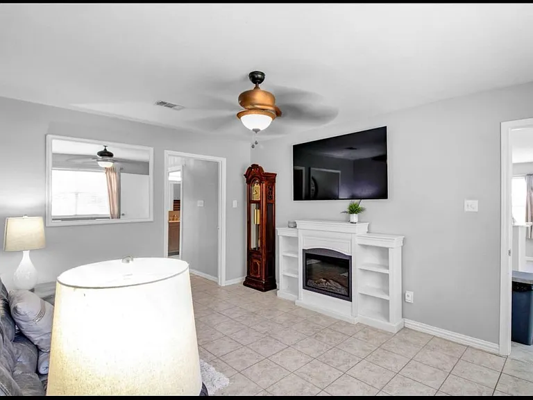 Tall Timbers Dr — Photo 3