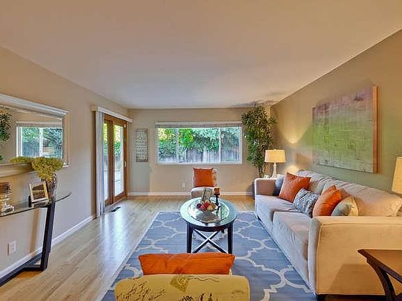 3rd image of 944 Trifone Dr