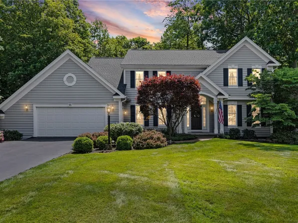33 Chablis Dr, Fairport, NY 14450