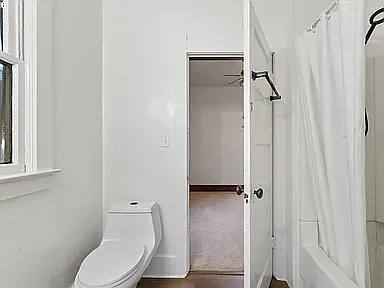 612 N State St — Photo 29