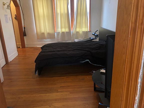 2nd image of 1611 W Wallen Ave APT 3B