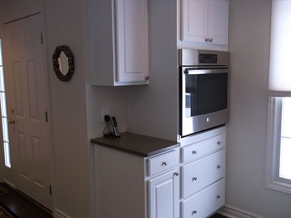 Kitchen Wall Oven/Cabinatry