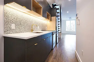 Rented by Artur Gutman, LREB