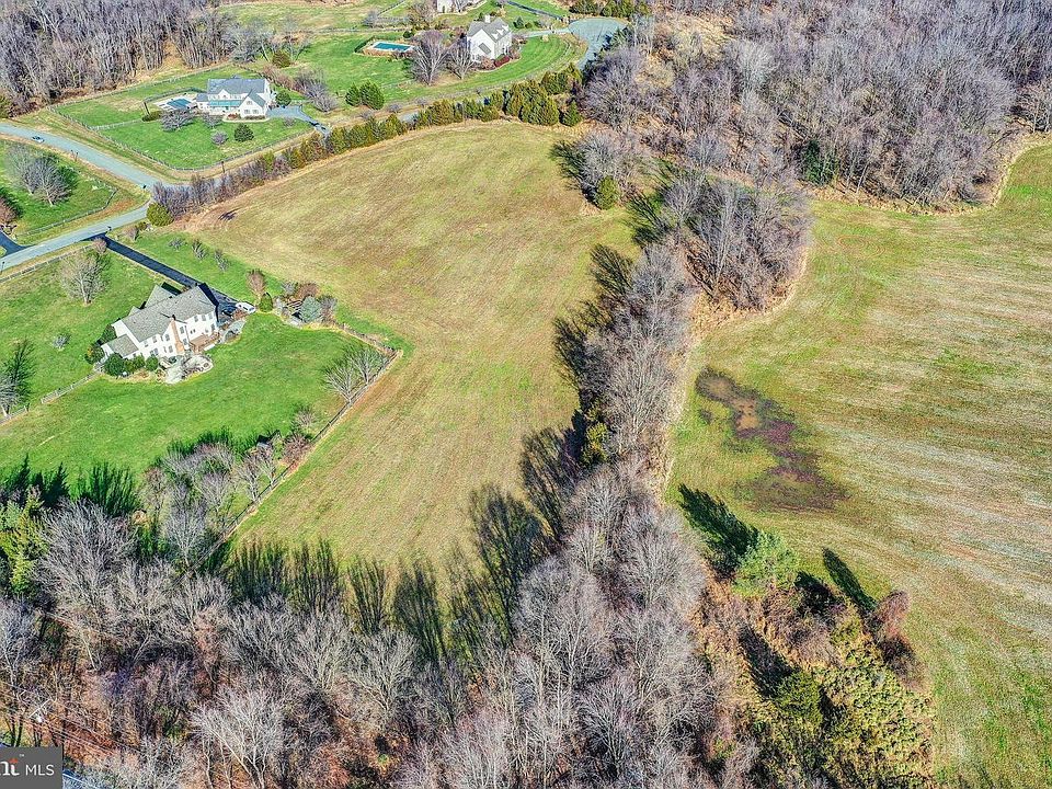 1st image of 15313 Darnestown Rd