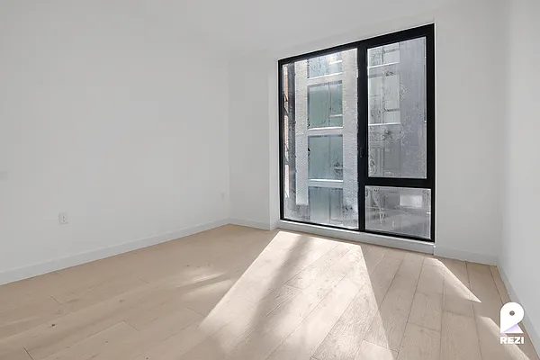 Rented by REZI | media 4