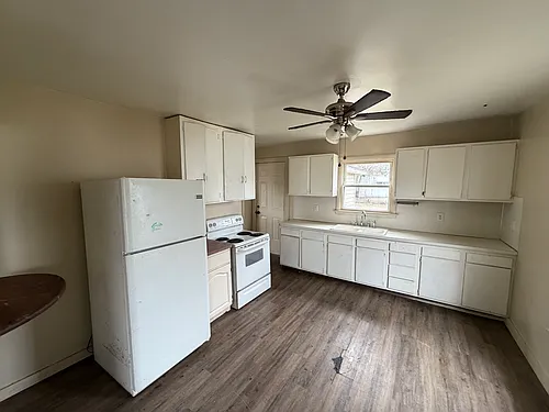 818 E 2nd St #2 Photo 1