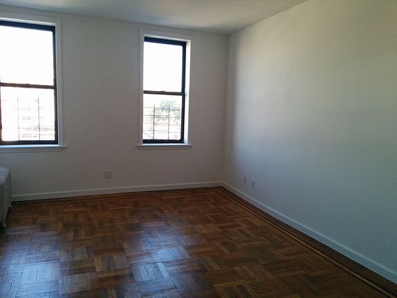 5th image of 865 Walton Ave APT 5G