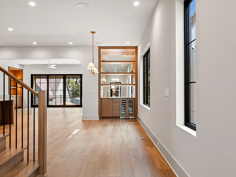 610 Westboro Dr — Photo 3