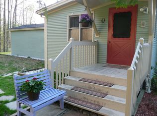 240 C B Rd, Hinesburg, VT 05461