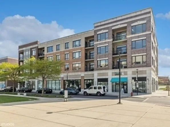 801 Village Center Drive 202, Burr Ridge, IL 60527
