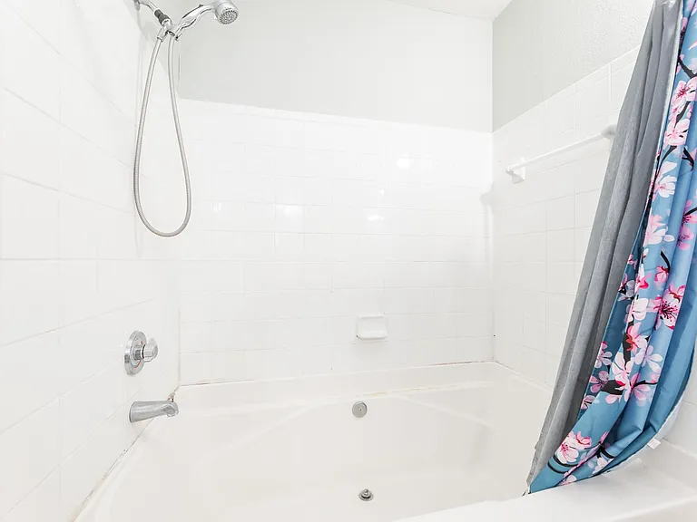7575 Kirby Dr #2417 — Photo 8