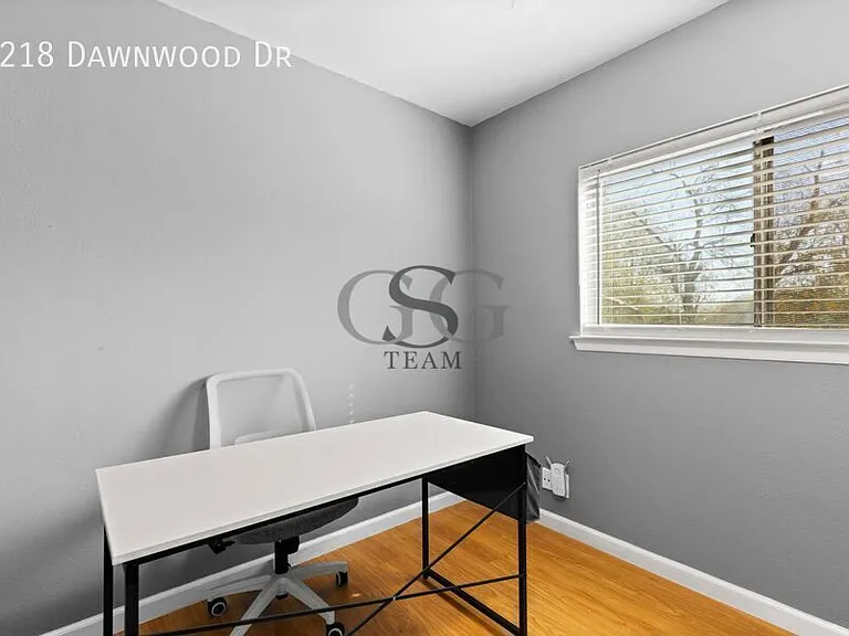 8218 Dawnwood Dr — Photo 23