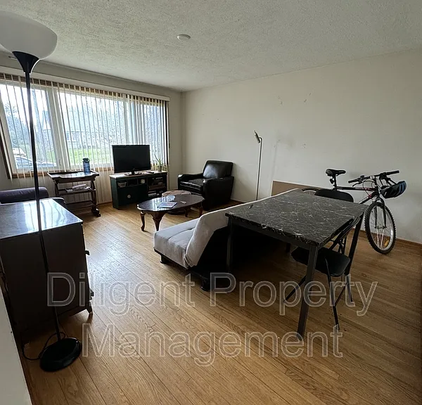 186 Collison Ave — Photo 11