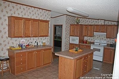 3rd image of 112 County Road 459