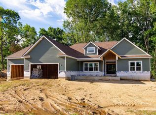 16390 Greystone Dr, Granger, IN 46530