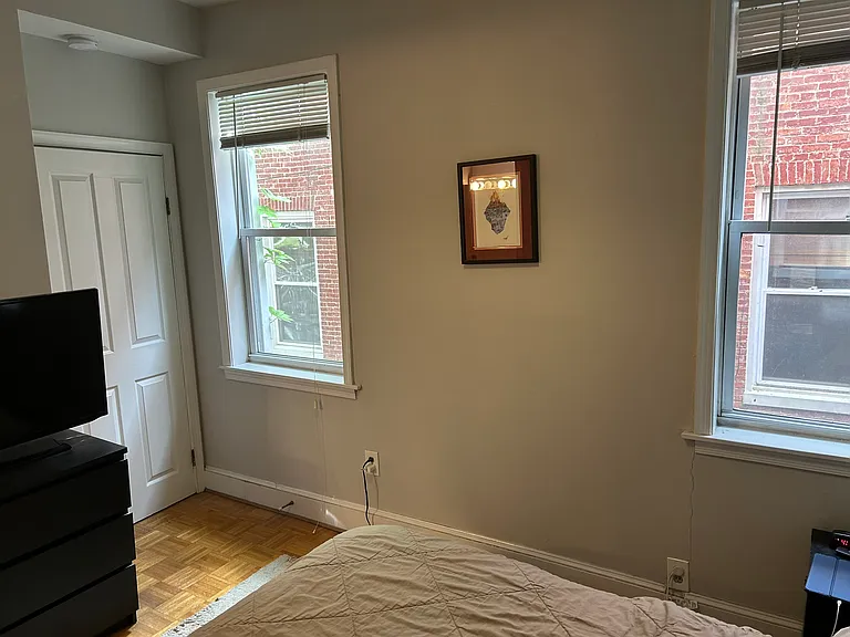 2233 E Pratt St #1R — Photo 3