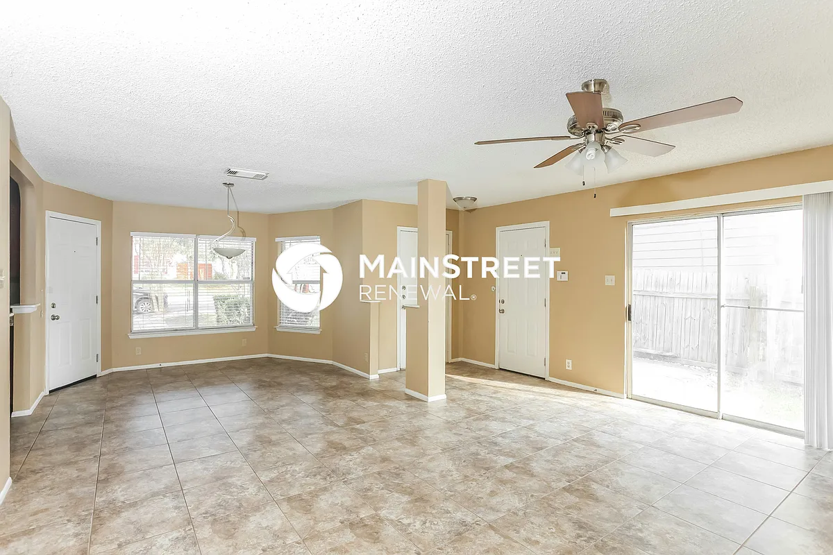 Living Room - 823 Meadow Stone