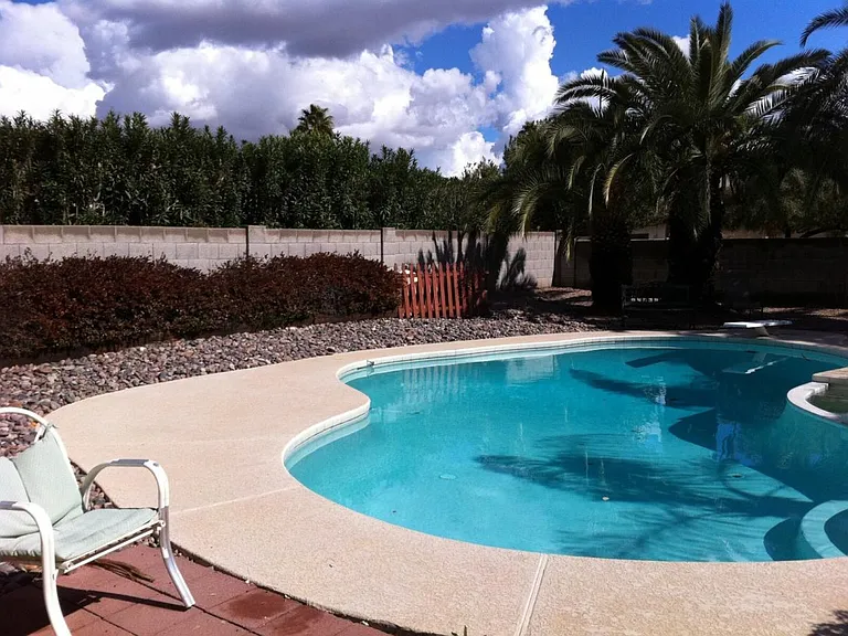 5222 E Nisbet Rd — Photo 2