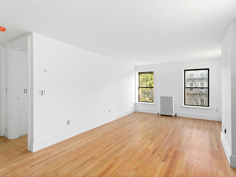 1st image of 300 Clifton Pl #3