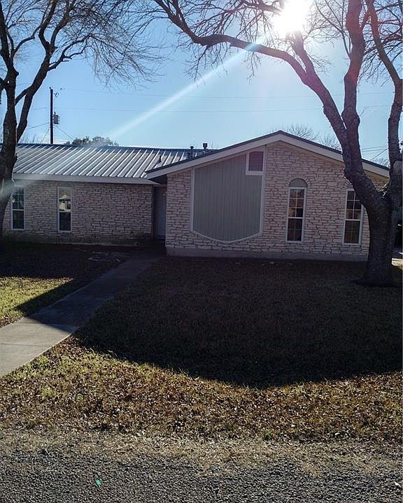 1st image of 102 Hitching Post Dr Unit A