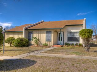 1901A Leslie Dr, Kerrville, TX 78028