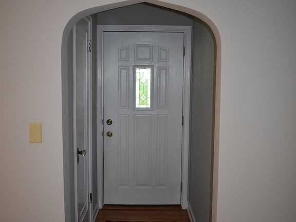 3rd image of 4720 Shirley St