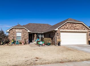 2307 Woodland Way, Weatherford, OK 73096