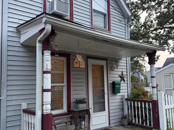 144 6th Ave, Pitman, NJ 08071