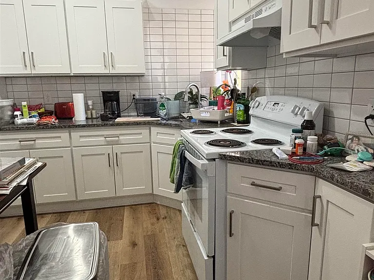 136A Sherman Ave #1 — Photo 3