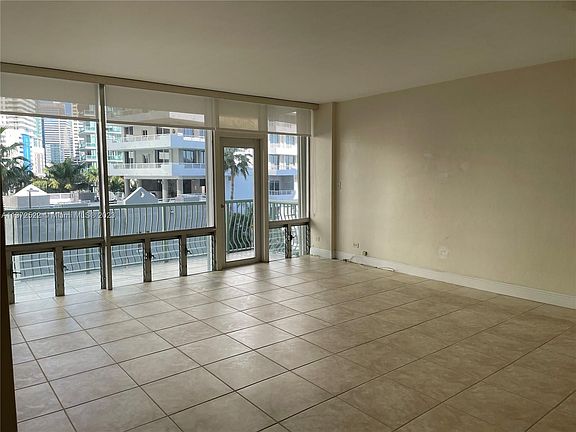 3rd image of 1408 Brickell Bay Dr APT 415