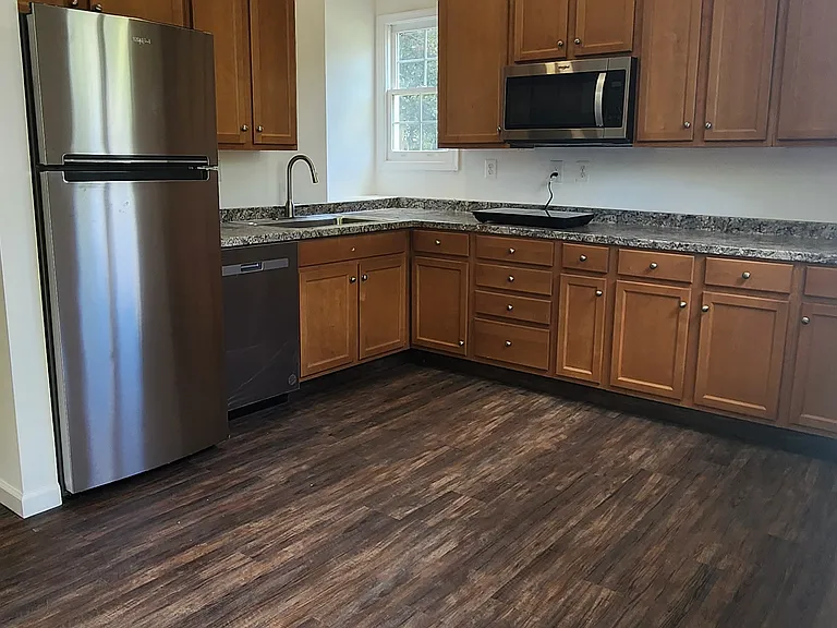 4101 Hummer Rd #B — Photo 2