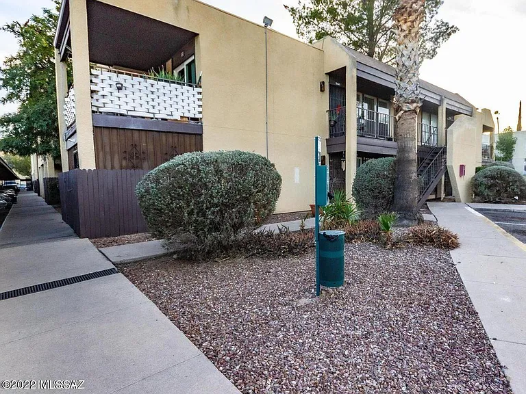 1620 N Wilmot Rd #S436 — Photo 18