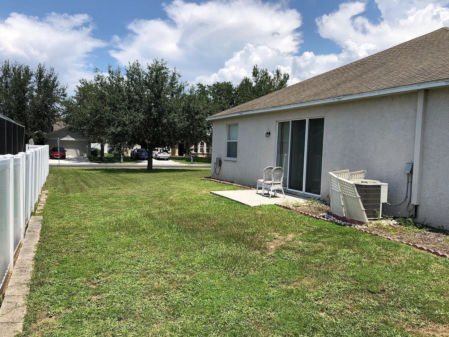 4 bed, 2366 sqft, $2,200 — Photo 3