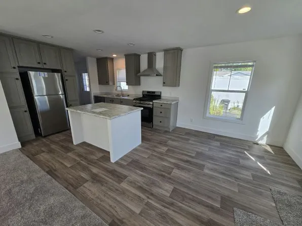 203 Spruce Ln #85, Mankato, MN 56001