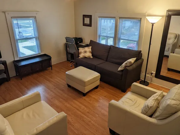 215 1/2 S Water St #2, Columbus, WI 53925