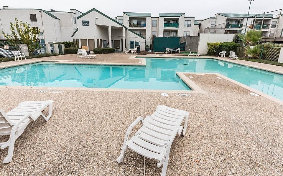 1st image of 2818 S Bartell Dr APT 8