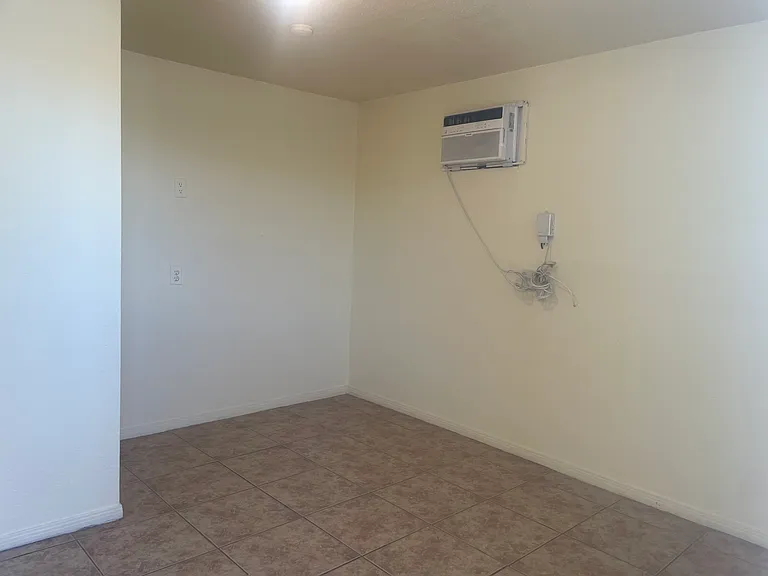 1158 Sapphire Pl — Photo 13