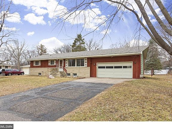 3rd image of 2530 Eastman Dr