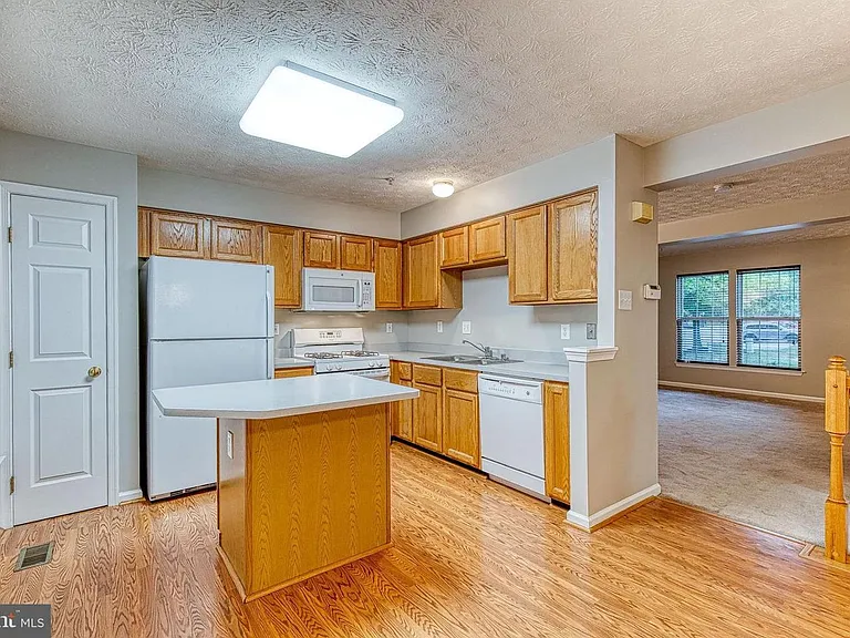 27 Silver Birch Ct — Photo 7