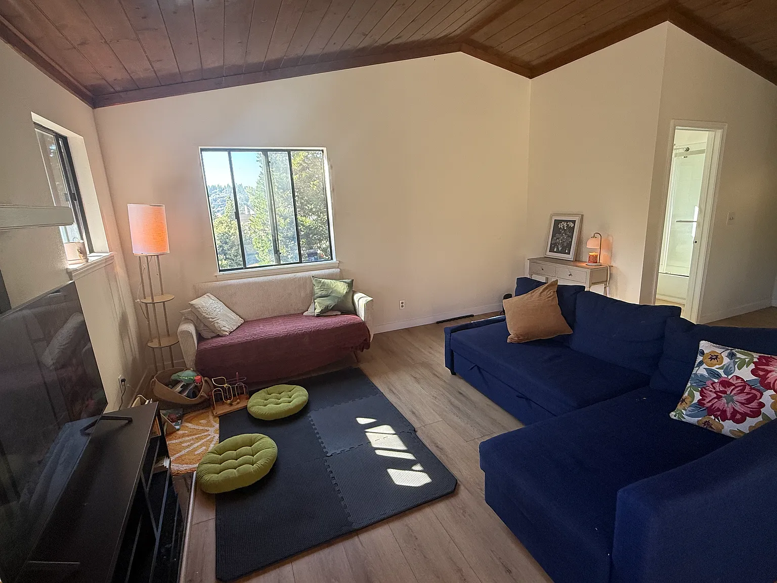 3 bed, 1400 sqft, $2,900 — Photo 4