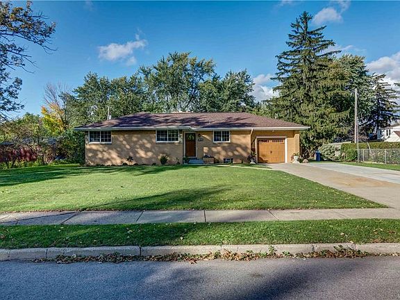 5th image of 159 Mona Dr