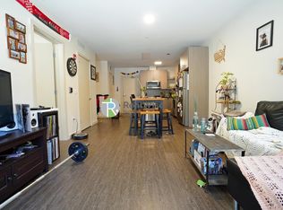 400 Langley Rd #14, Newton Center, MA 02459